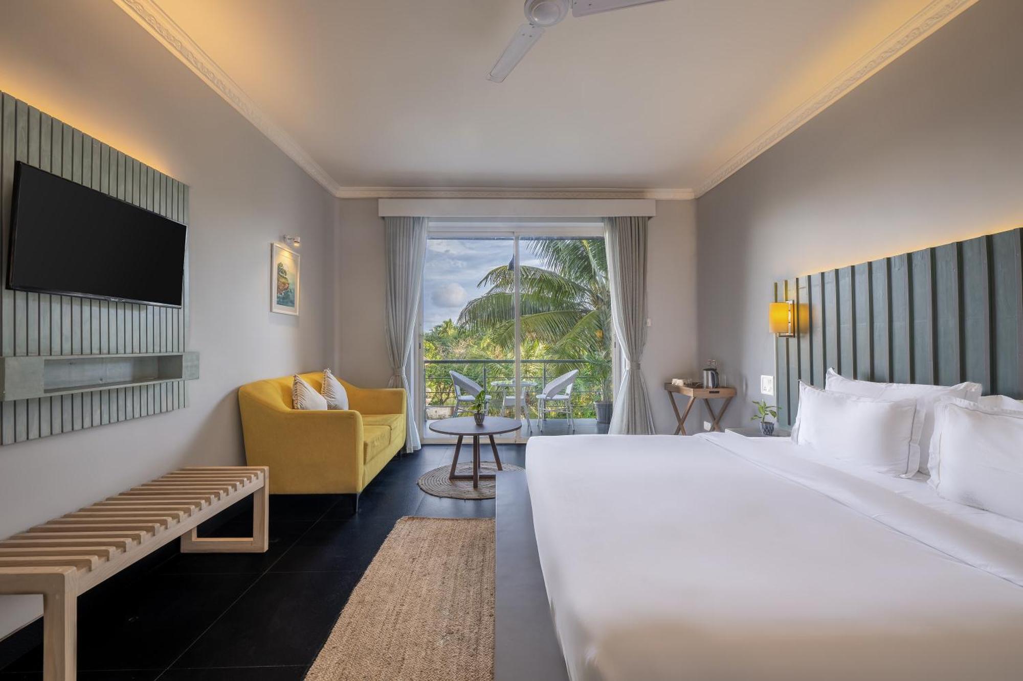 Echor Samara Morjim Goa Sea View Restro Hotel Exterior photo